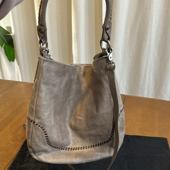 Frye shoulder bag with cross body strap grey excellent used condition - Picture 10 of 12